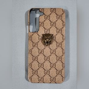 Gucci Designer Phone Case with Gold Tiger Accent For  Samsung Galaxy S22 Plus